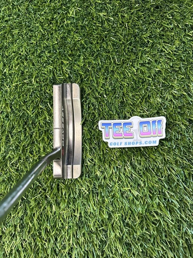Odyssey Tri Hot #2 Blade Putter 25" Original Grip RH – Pre-Owned Golf Club – TEE OFF Golf Shops