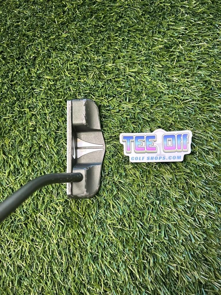 Nike iC 2010 Blade Putter 35" Original Grip RH – Pre-Owned Golf Club – TEE OFF Golf Shops