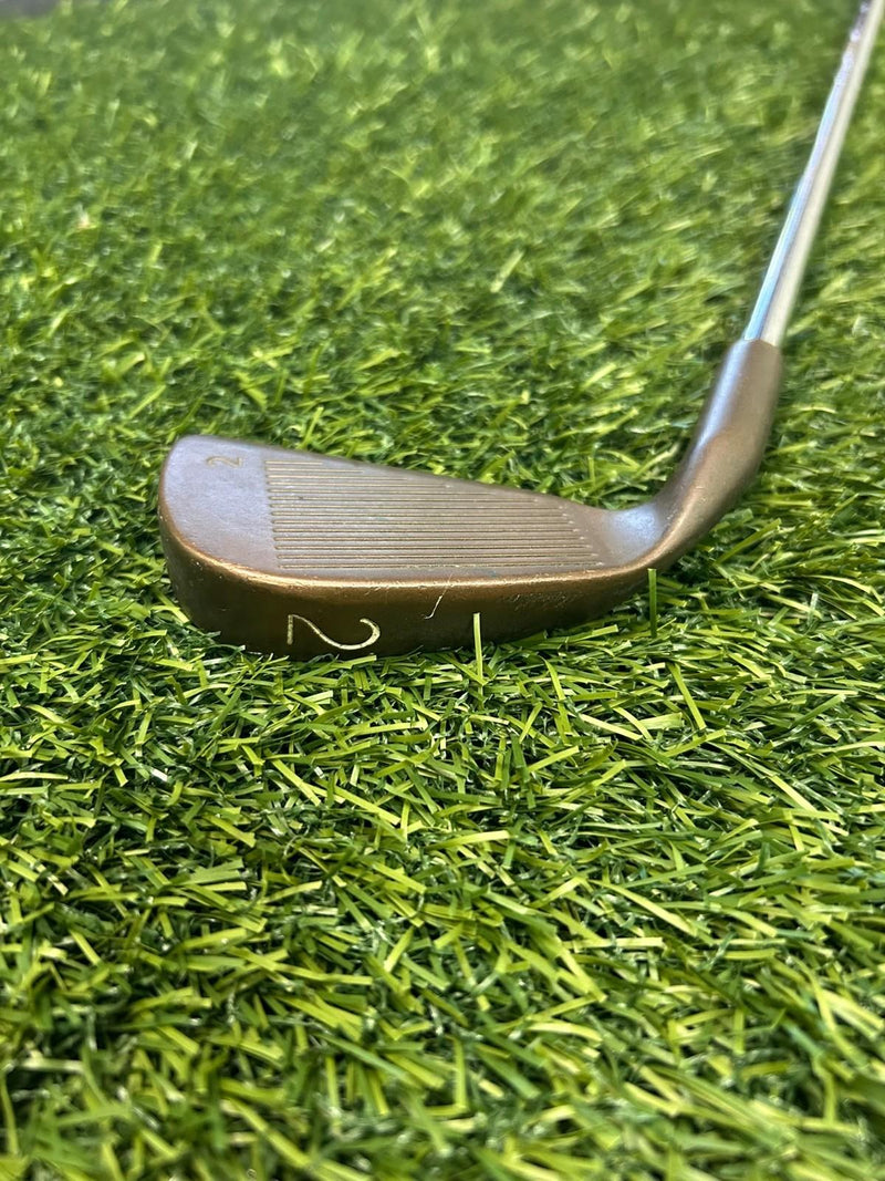 Ping Eye 2 Beryllium Red Dot 2 Iron Lite Regular Flex Lamkimn Grip RH – Pre-Owned Golf Club – TEE OFF Golf Shops