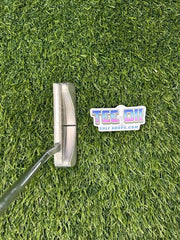 Odyssey White Hot #2 Blade Putter 35" Original Grip RH – Pre-Owned Golf Club – TEE OFF Golf Shops
