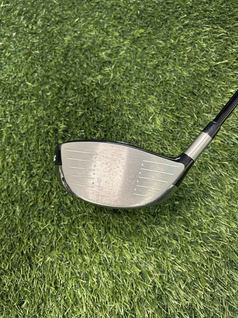 Titleist 909 D3 Driver 8.5 Loft Voodoo Stiff Flex GP Grip RH