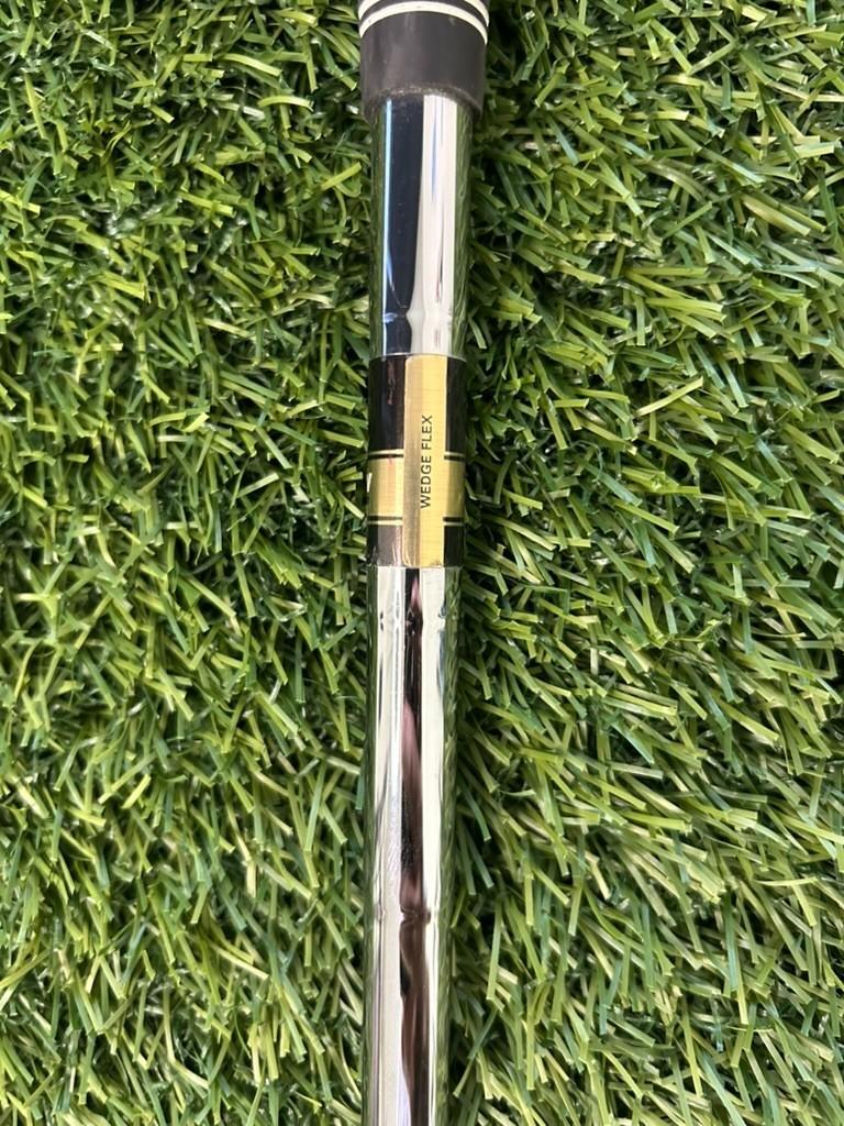 Cleveland CG15 Beryllium 52 GW 10 Bounce Wedge Flex RH – Pre-Owned Golf Club – TEE OFF Golf Shops