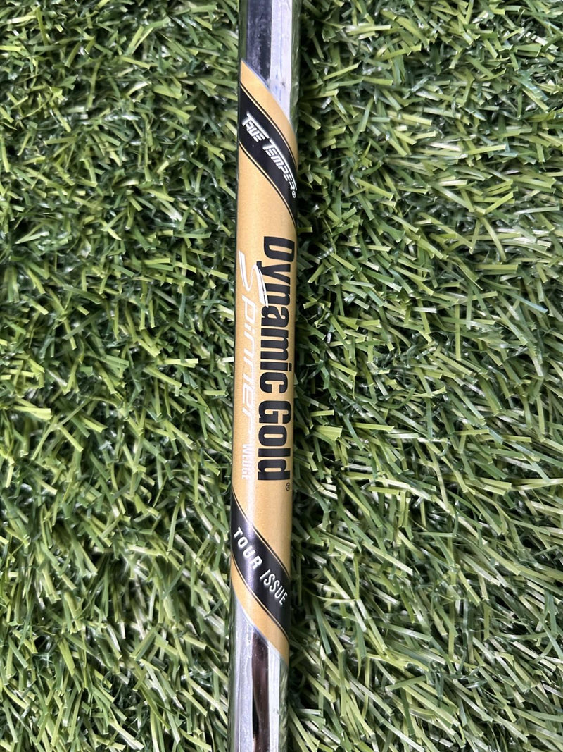 NEW Cleveland RTX Zipcore 52 Loft GW Tour Issue Wedge Flex GP Grip RH – Pre-Owned Golf Club – TEE OFF Golf Shops