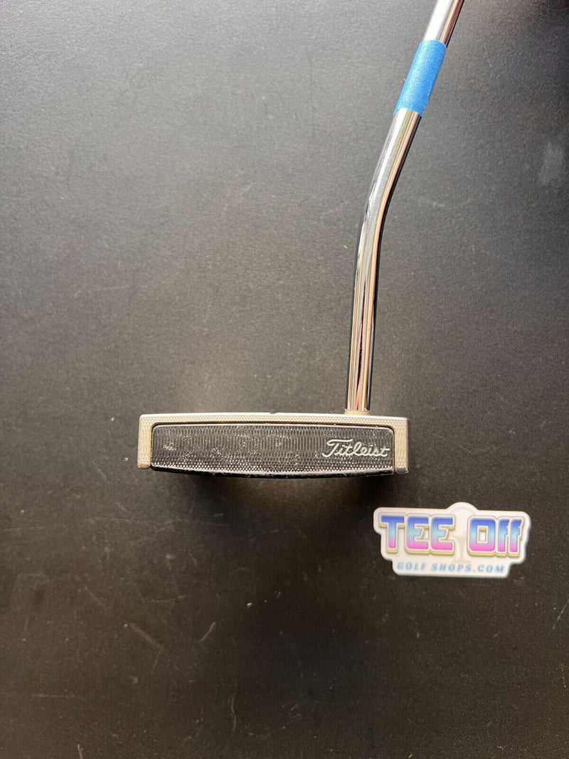 Titleist Scotty Cameron Futura 8M Steel Regular Flex Golf Pride Grip RH – Pre-Owned Golf Club – TEE OFF Golf Shops