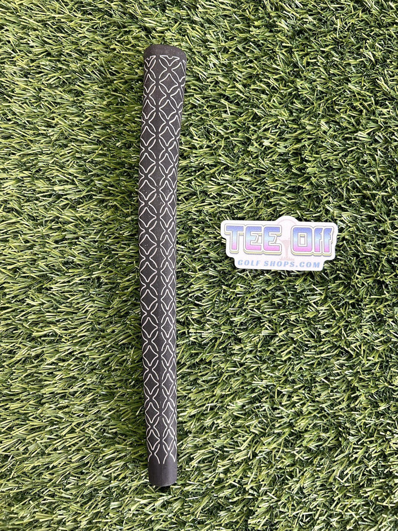 Scotty Cameron Pistolini Red Gray Midsize Putter Grip – Pre-Owned Golf Club – TEE OFF Golf Shops