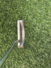 TaylorMade TPi-24 35" Blade Putter Original Grip RH – Pre-Owned Golf Club – TEE OFF Golf Shops