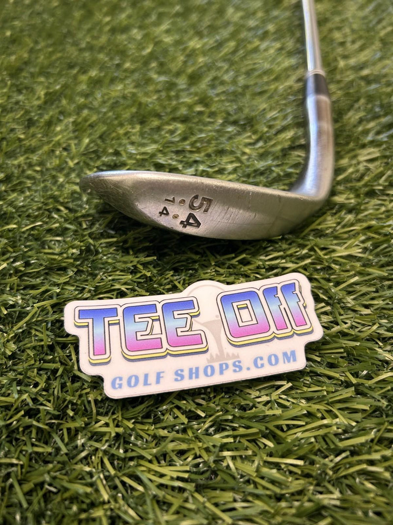 Cleveland CG15 54 Loft SW Steel Wedge Flex Original Grip RH – Pre-Owned Golf Club – TEE OFF Golf Shops