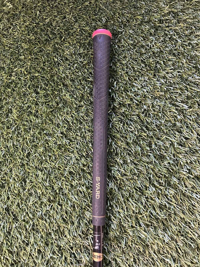 S Yard GT Type S 7 Iron OEM Regular Flex Original Grip RH